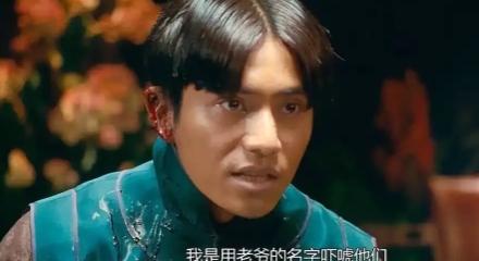 《让子弹飞》中，就胡万这个智商，他是怎么当上大管家的。
黄四郎本不想和张麻子撕破