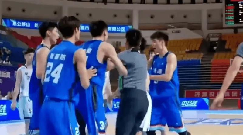 中国青年篮球史上最大罚单出来了，在昨天的U21青年篮球锦标赛中，辽宁沈阳和山东山