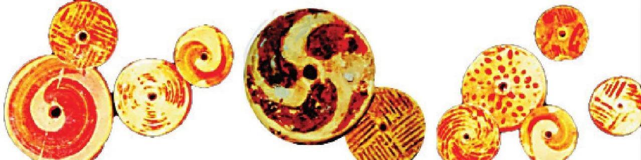 屈家岭文化彩陶纺轮，新石器时期，公元前3300—前2600年，湖北省博物馆藏。旋