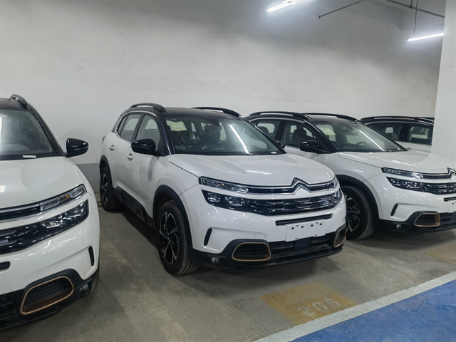 救救孩子吧
纠结的要死，大神来推荐一下选谁