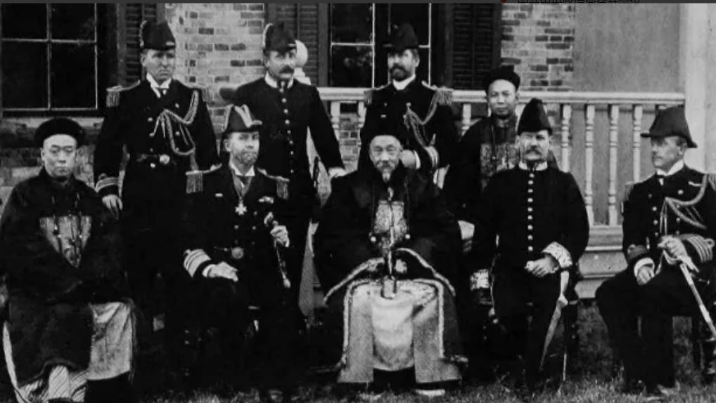 1911年冬，清政府已是风雨飘摇，手头紧得发慌，那年，他们向英法美德四国借了60