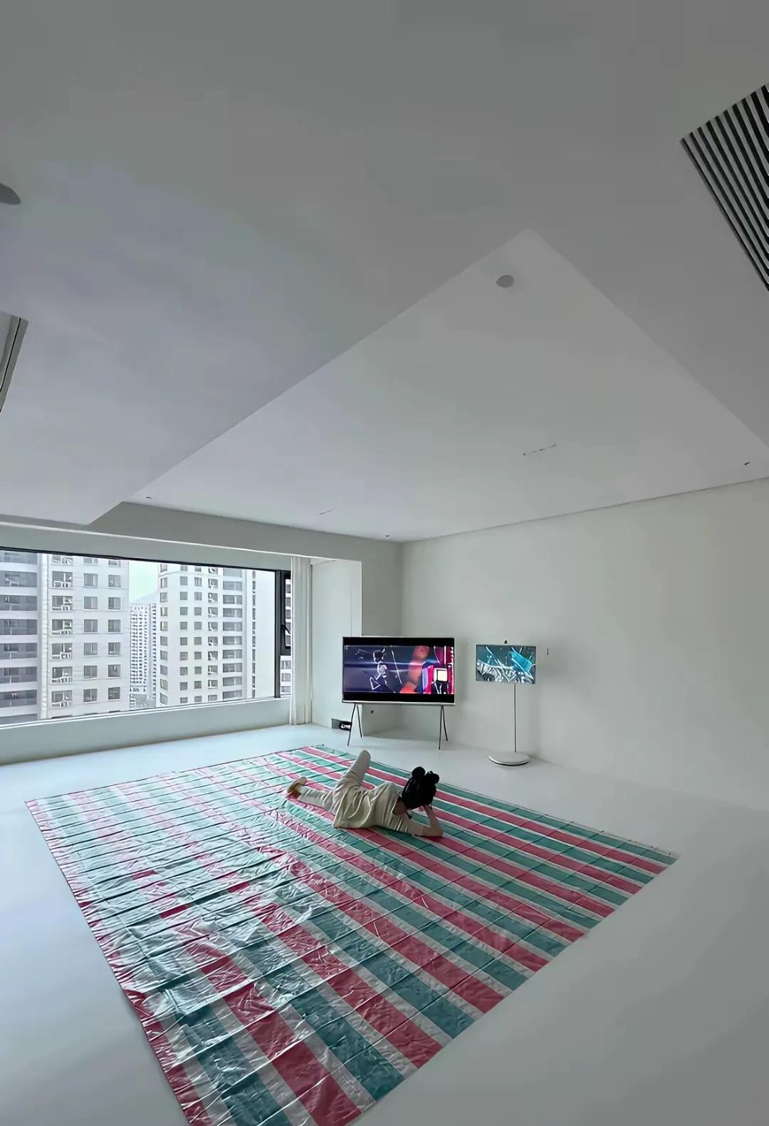 资金困难，先入住吧。不管他了。