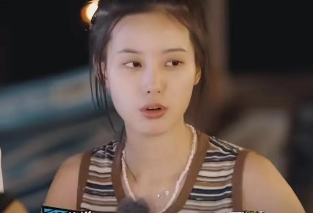 徐艺洋在黄子韬难的时候放弃工作陪着他，徐艺洋:“我不是那种特别工作狂的，刚谈恋爱