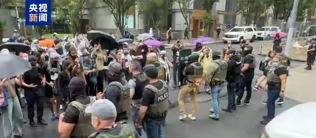 美国需要底层劳动者





你以为美国是自由的灯塔？呵呵，别傻了！告诉你个扎心