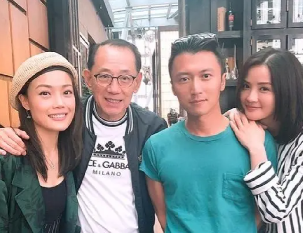 这三个人是英皇的一哥、一姐，是杨老板的得力干将，杨受成与它们有20多年的情谊，英
