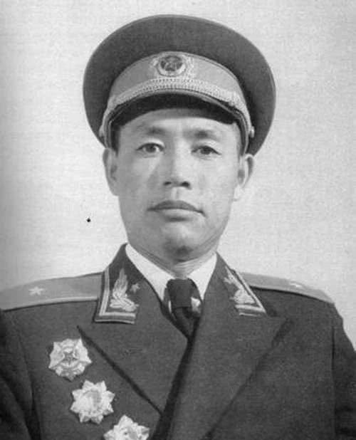 1950年，以美国为首的联合国军无视中国中央人民政府的警告，悍然入侵朝鲜半岛，以