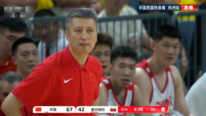 中国男篮主帅郭士强真是太严谨了！在今天进行的中国男篮和委内瑞拉男篮的热身赛中，当