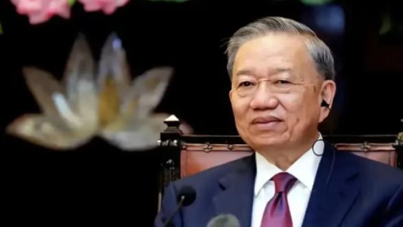 为规避美国，去越南建厂。如今越南为了46%降到20%而转头跪了美国，即第三方仍然