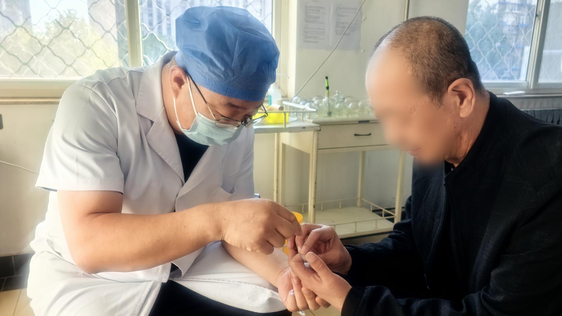 风寒湿邪袭筋骨，社区银针速解扰