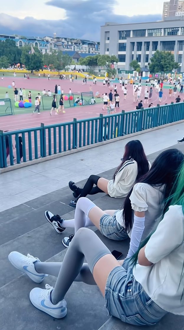 好想一觉醒来回到了校园。最纯真的年代