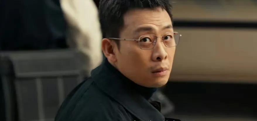 谁都没想到2025年暑期档第一部爆剧，不是古装偶像剧，也不是现代偶像剧，而是张译
