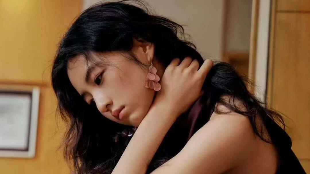 得闲谨制票房倒挂？动物女星碰瓷85花？叶童合作闫妮？张子枫影视动态、熟瓜汇总