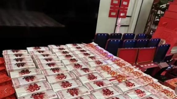 女儿远嫁东北，25 人去参加婚礼要男方出路费，合理吗？