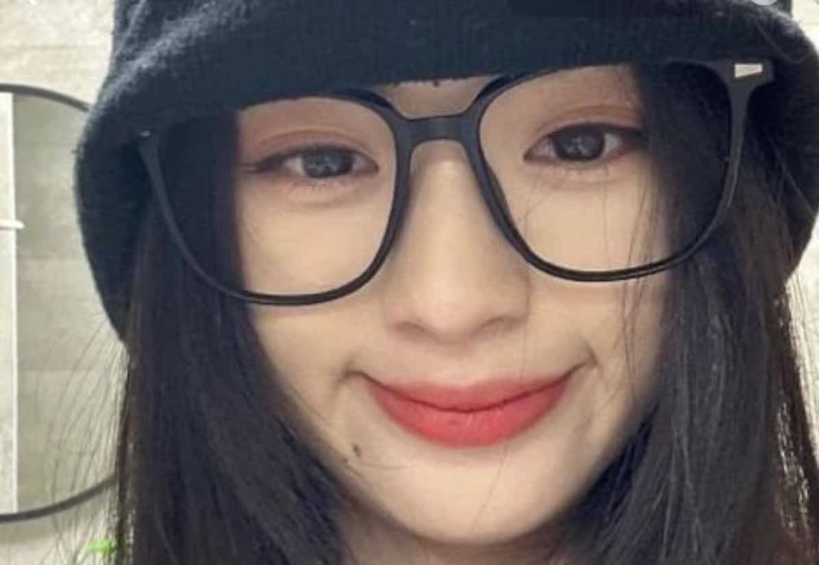 一觉醒来，全国网友差点气炸了

杨伟女儿的微博，那是不查不知道

一查吓