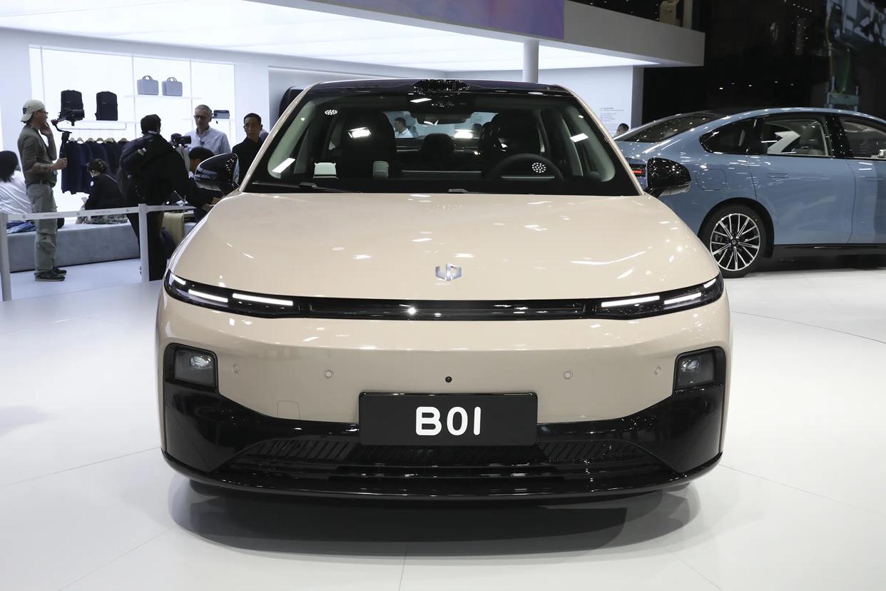零跑B01
● 价格预测：10
新车体验
8295芯片跑出骁龙625的效果，点个