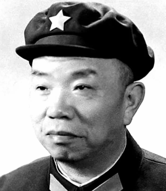 1928年，一名年仅23岁的红军战士在敌人的疯狂追击下走投无路，眼看就要被俘，危
