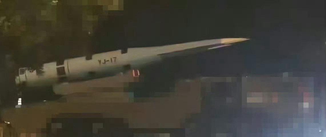 乘波体弹头，在其他国家是天顶星科技，但在中国，却是白菜！
不是听说朝鲜、伊朗都有