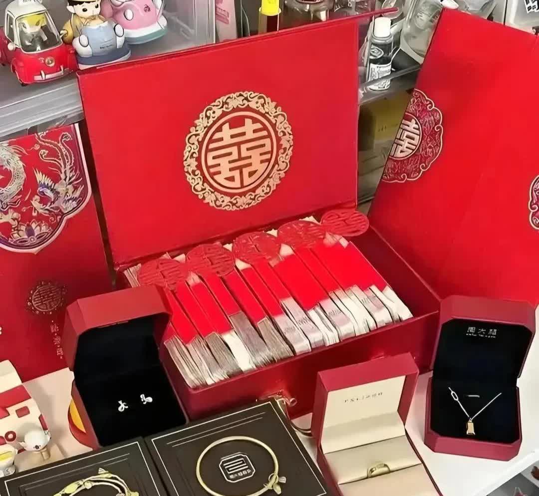 新房在小姑子名下，准新娘直接退婚！
近日，驻马店一男子称，与女友谈婚论嫁时给了