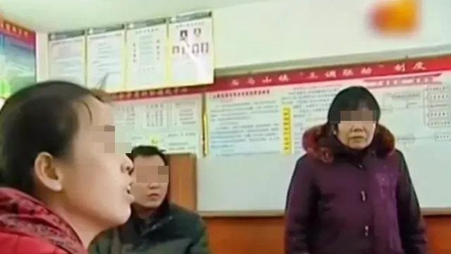 嫌丈夫穷，丢下儿子带走20万，挣钱太难求复合，丈夫：已有新欢