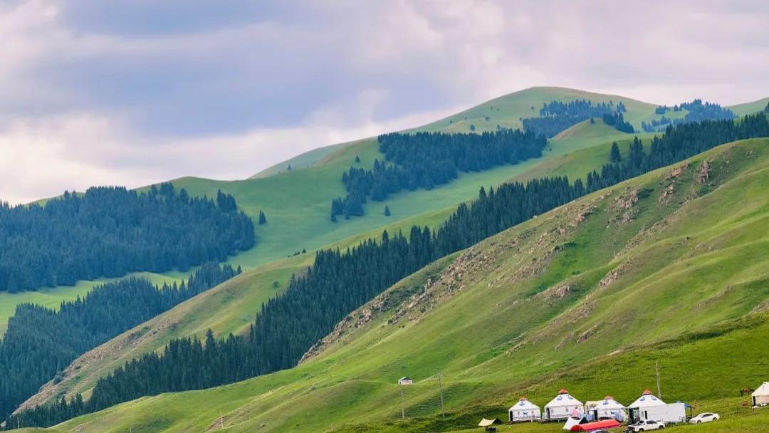 天山裁下金箔路—伊昭公路攻略：从锡伯箭囊到八卦星盘