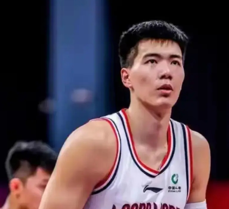 辽宁男篮应该用付豪交换焦泊乔——今年一系列比赛证明了付豪确实不是一个合格的四号位