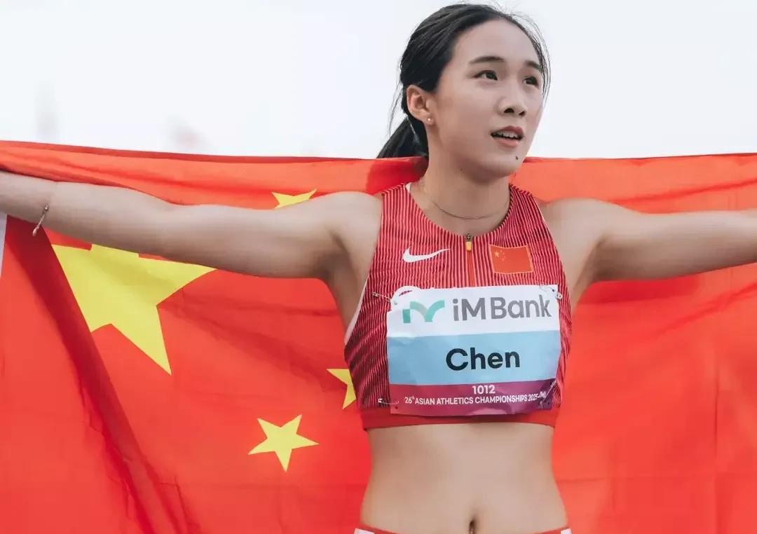 陈妤颉200米亚洲第一，100米亚洲第三
梁小静100米亚洲第一
葛曼棋100米