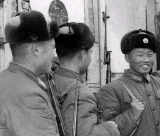 1954年的一天，第47军某负责同志（副军长）下班回家，与夫人发生了争吵。该副军