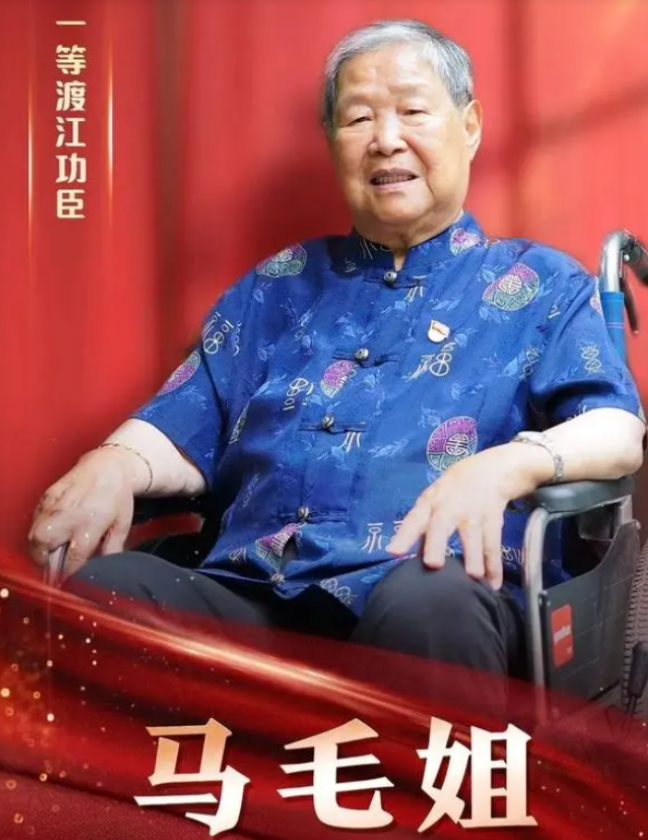 1949年，毛主席邀请一小姑娘参加开国大典，未曾想遭到婉拒，主席：我得见见她……