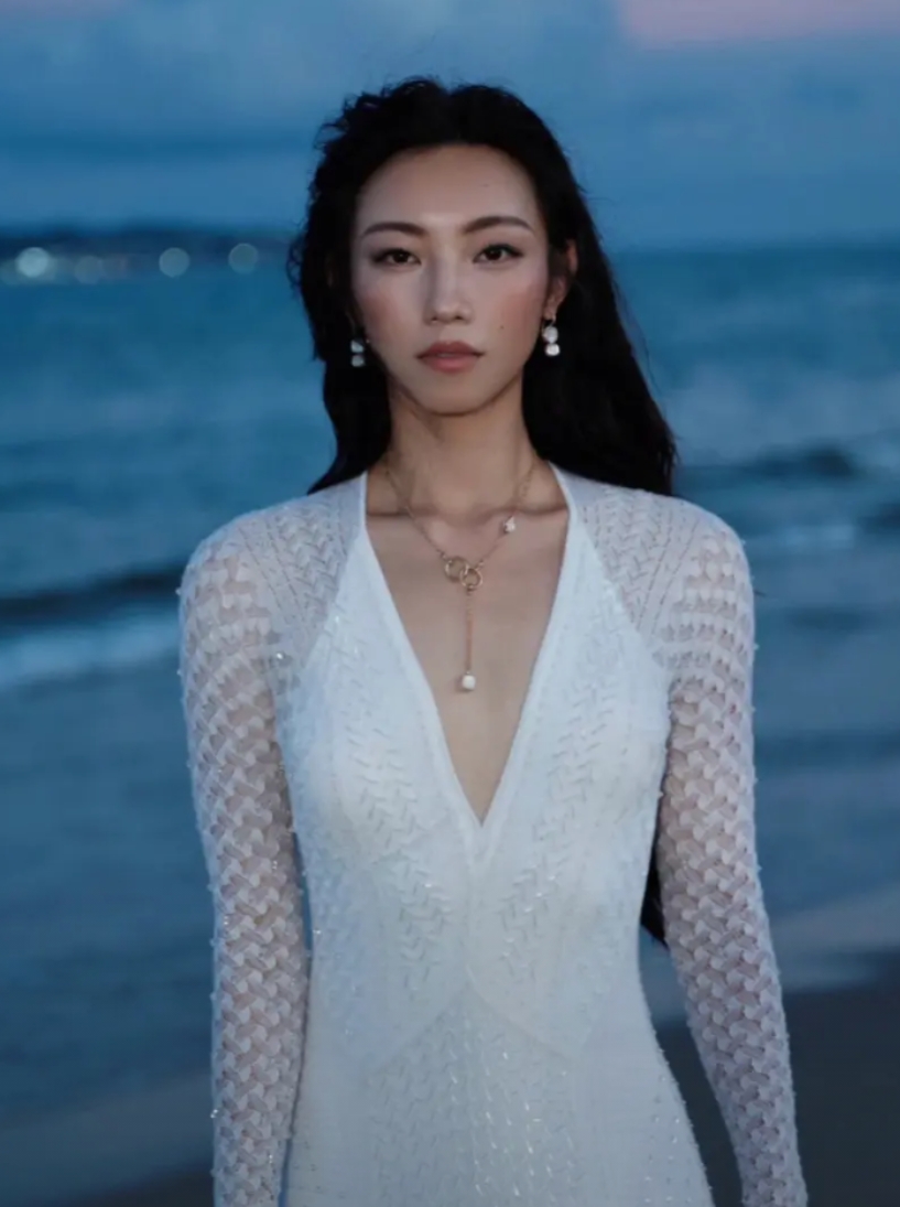上戏在细节上还是蛮认真的

纠正了那尔那茜不是助教的事实，又在官网上写清楚了，那