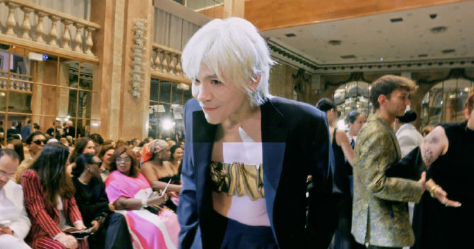 谁被向佐的甜蜜发言戳到了？去巴黎参加时装周，试衣时直言颜值回到和郭碧婷恋爱时，满