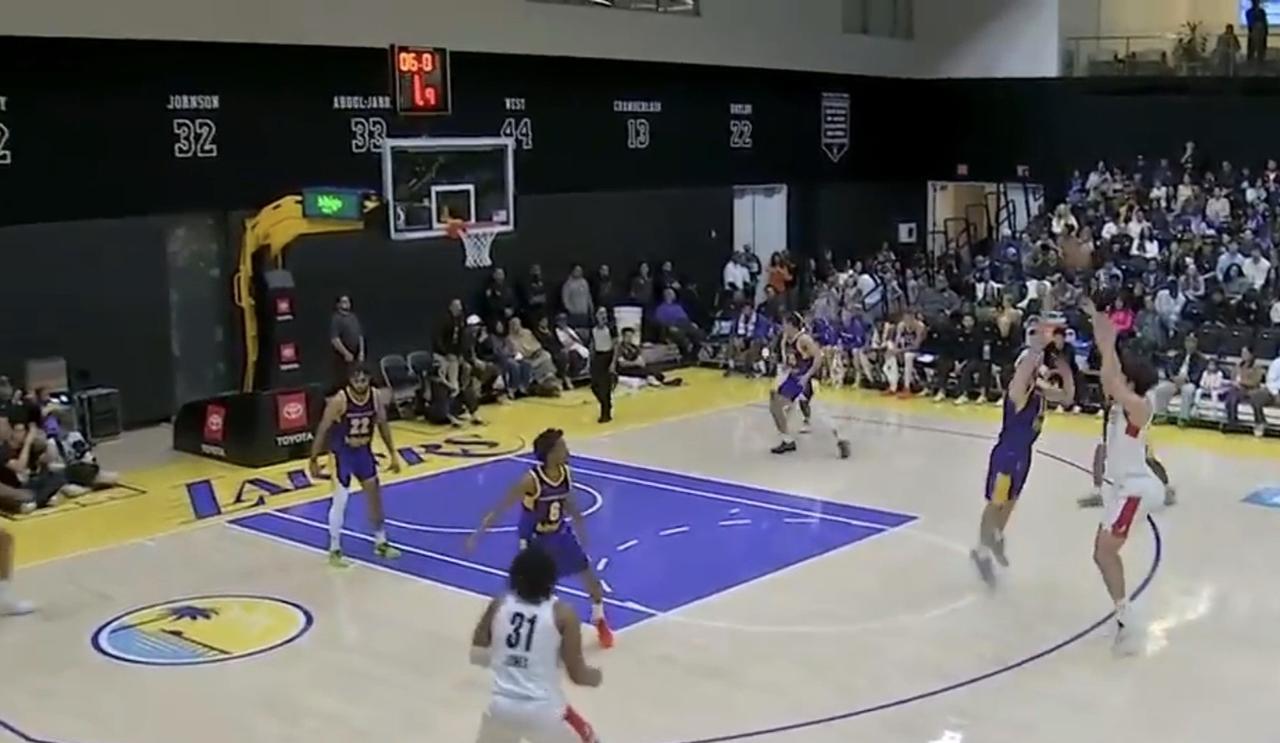 杨瀚森半场9分6板3盖帽，混音队落后南湾湖人5分！北京时间2025年11月17日