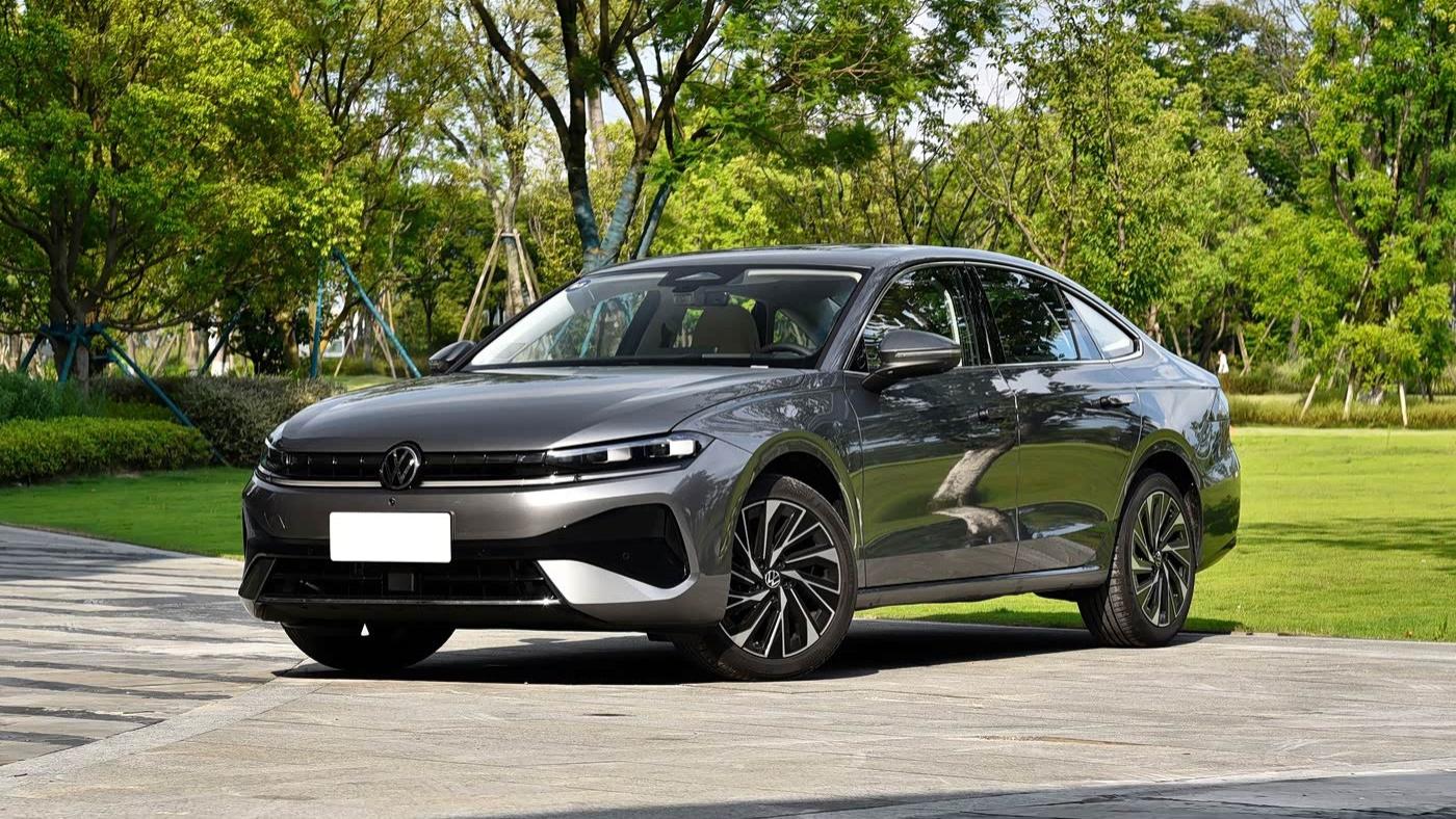 亲民版“迈腾”优惠价11.49万起！车身尺寸升级，运动外观更年轻