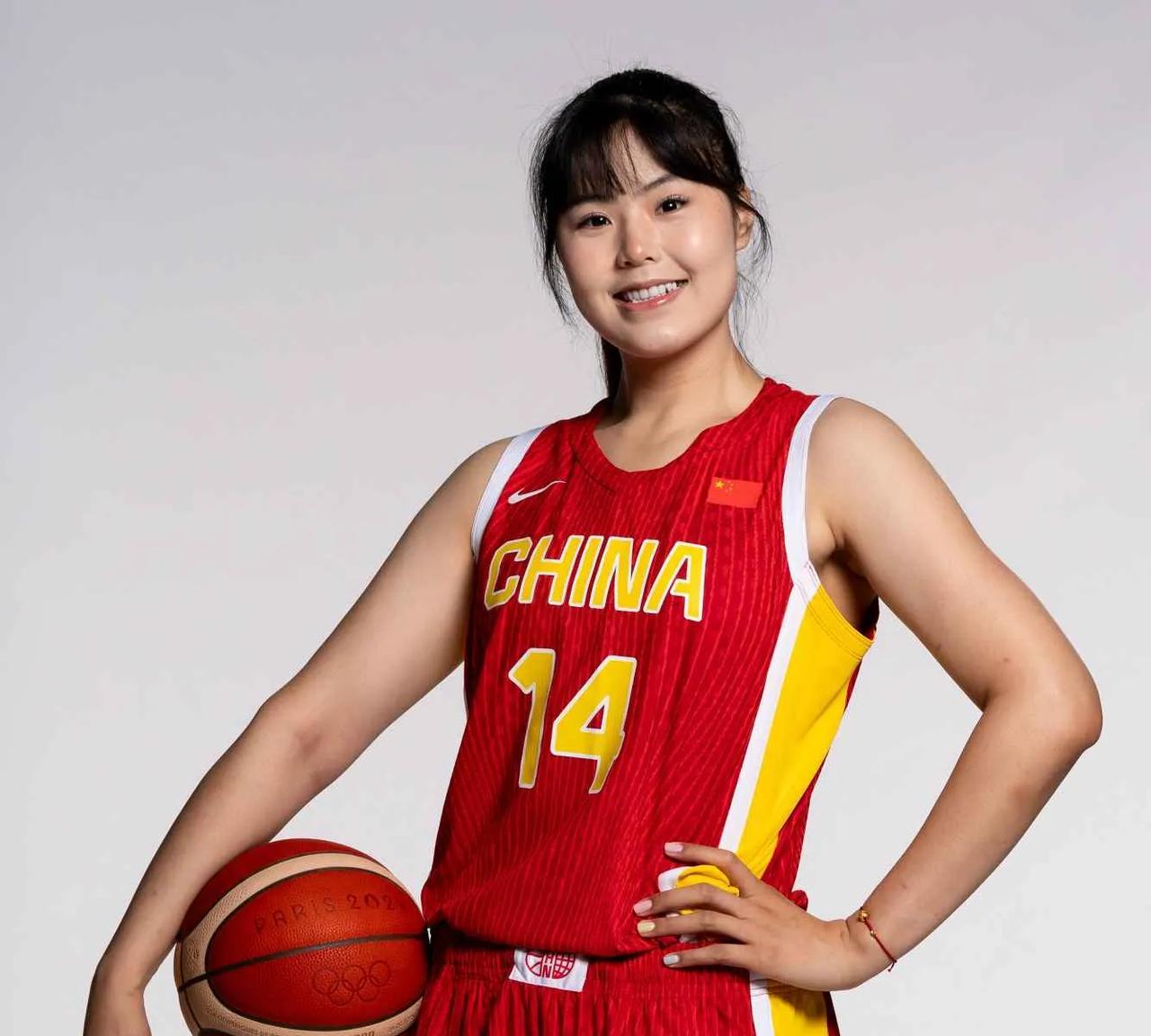 重磅消息！李月汝重伤，赛季报销！
今日WNBA球队飞翼官方宣布，李月汝在与火花的