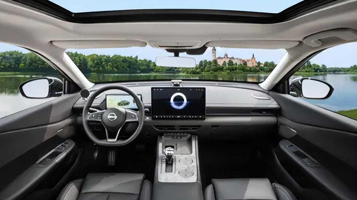 17个华为音响+256色氛围灯！新款天籁内饰大变样，配鸿蒙智能座舱