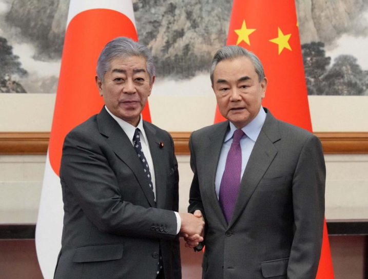 日方想借台湾问题生事，却遭王毅当众警告，没给石破茂留一点面子

王毅外长近日在全