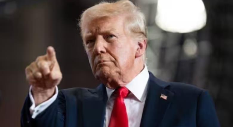 特朗普公然挺赖，
前所未有挑衅中国核心利益。
美国特朗普政府参议院军事委员会主席