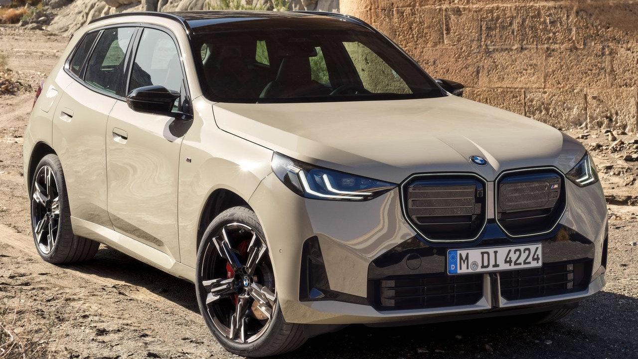 2025款宝马X3M50，398马力4.4秒破百，近距离原来这么帅！