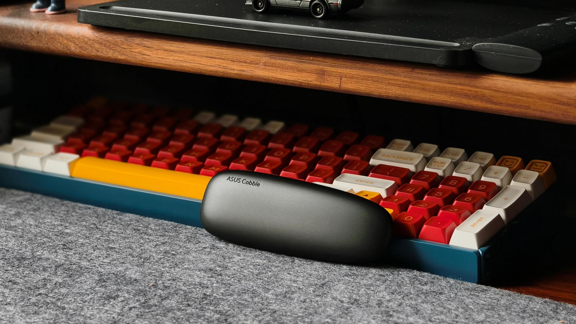 免工具拆卸，防水防尘，华硕Cobble鹅卵石移动固态硬盘盒体验