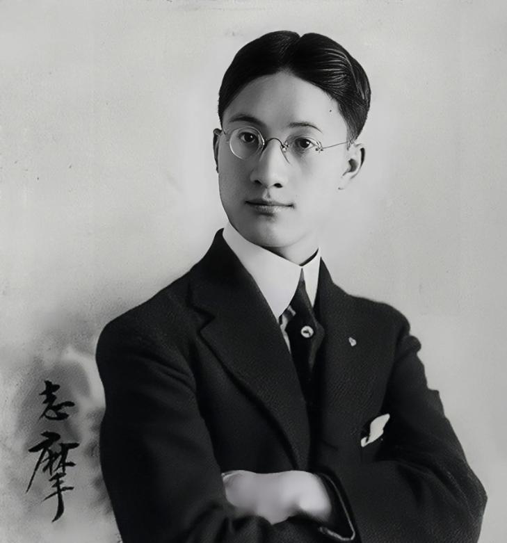 1928年，徐志摩母亲推门而入，见到不堪入目的画面：徐志摩、陆小曼、翁瑞午3人同