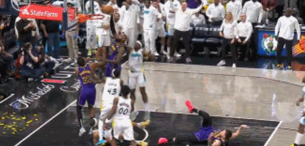 👑绝杀💥东契奇抛射不中 詹姆斯轻点补篮！0.1秒压哨绝杀步行者，生涯第八次压