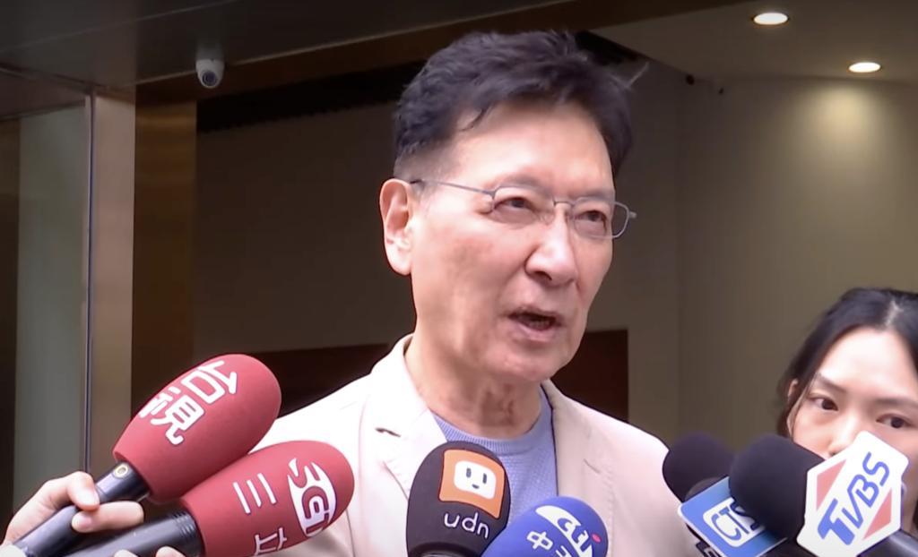 罢团呛不辩论是“孬种” 赵少康冷回：要辩也是找赖清德
罢免蓝委徐巧芯领衔人、联电