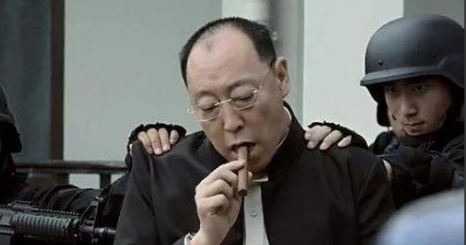 吴京筹拍《战狼2》，再次找到倪大红：“倪大哥，拍第一部时我对不起你，这次我给你2