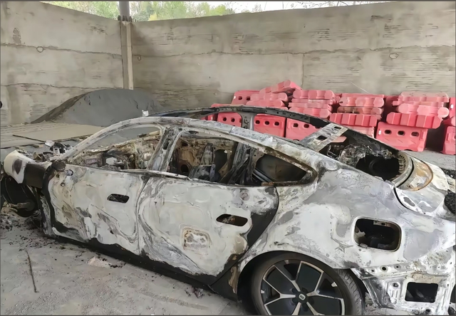 从小米SU7事故看，智驾真的有必要吗？
现在的车企都在卷智驾，动不动就是比比谁的