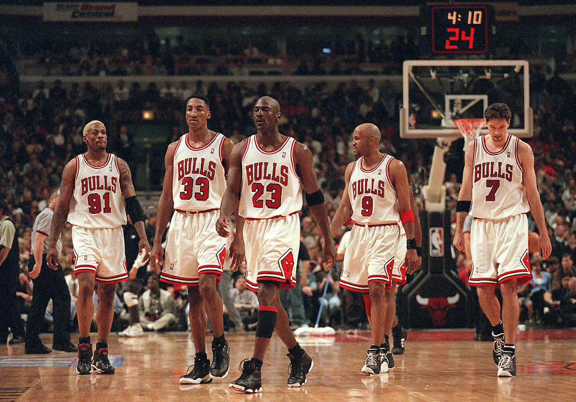 为什么NBA越来越难出现王朝球队 ？