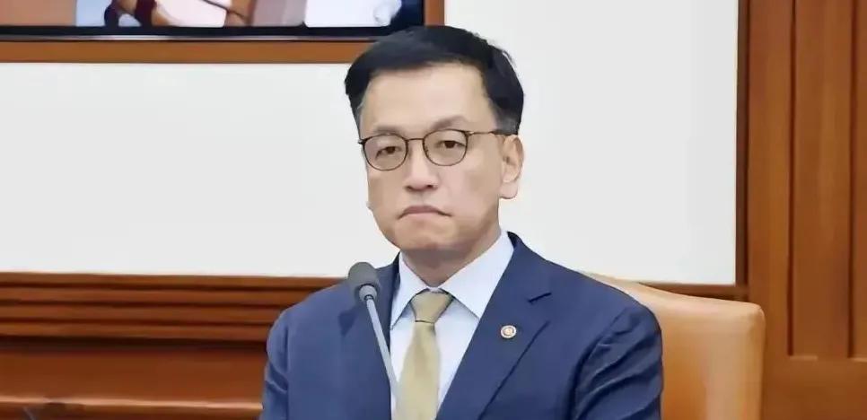 韩国这次很郁闷，美国也不放过它！
韩国代总统3月11日说，韩国已经被美国针对性出