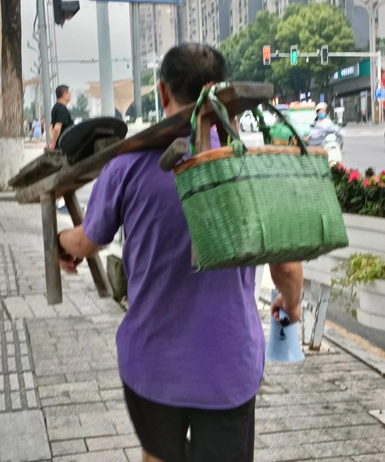 #走遍家乡的大街小巷#