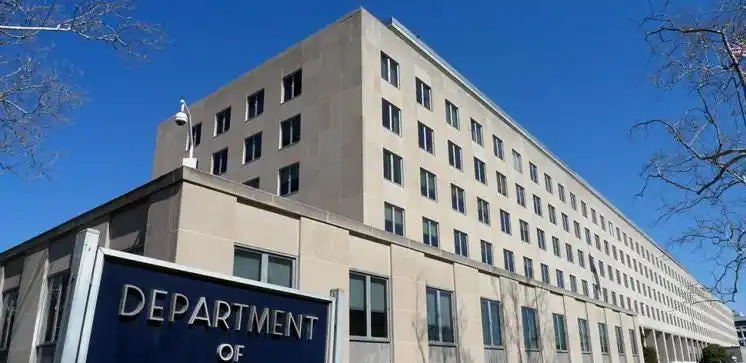 美国裁员 坑了自己











美国国务院突然搞了个大动作，一下子裁掉