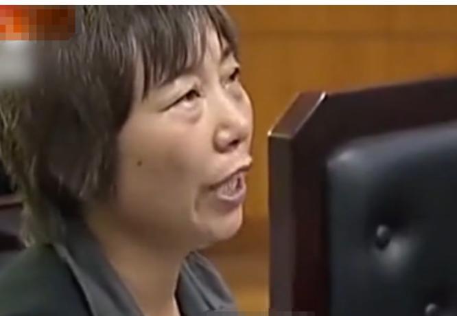 2016年，保姆赶走智力残障雇主，带着丈夫和儿子强占房子，害得雇主流落街头靠捡垃