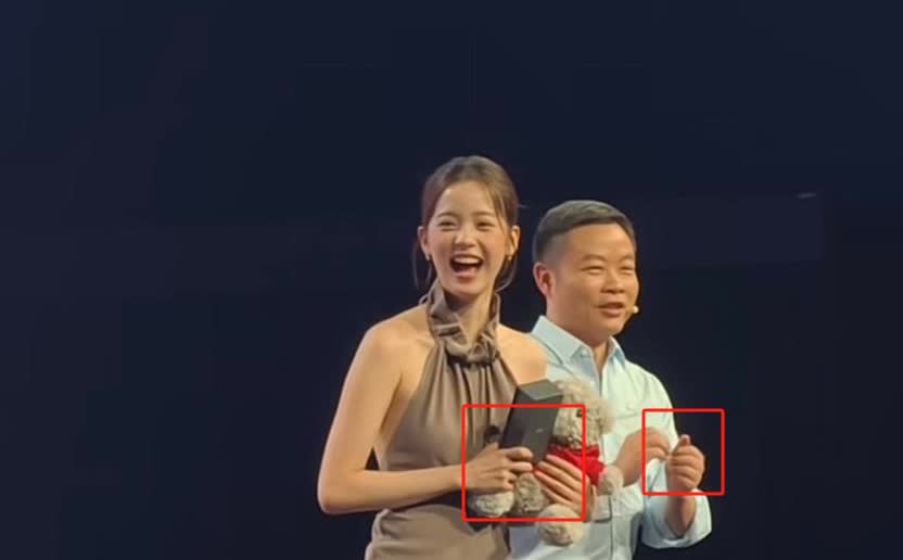 以后不能说雷军会营销了！
因为已经有更会营销的人出现了，
那就是
何小鹏！