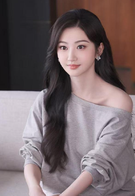 景甜的美，是穿越浮华的温润力量